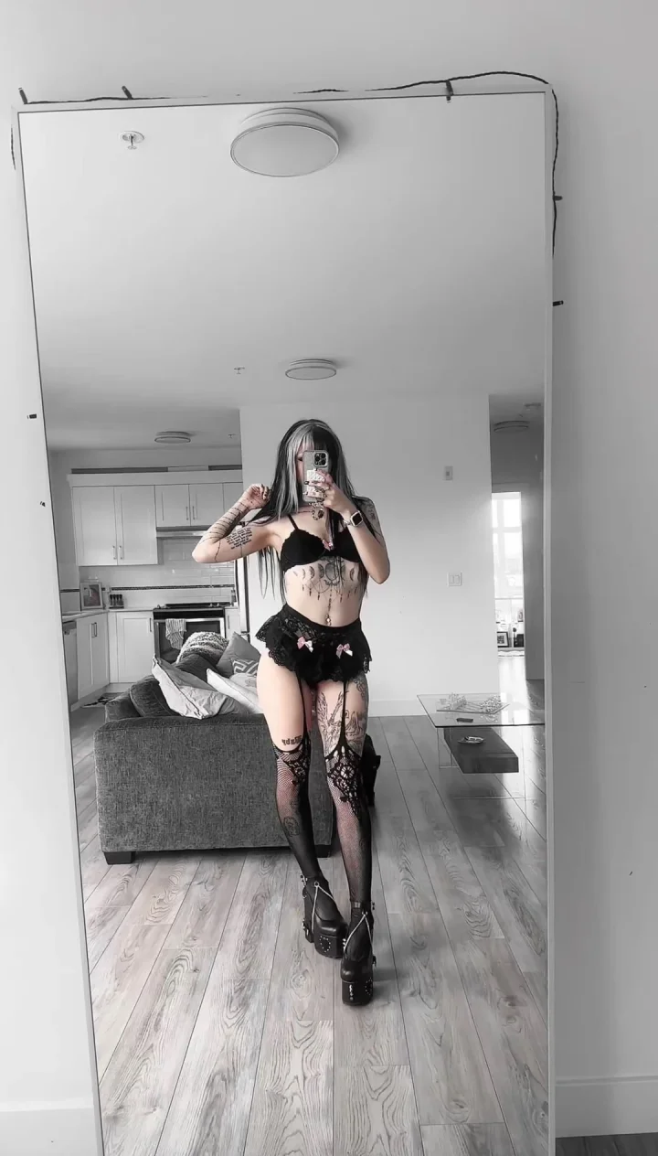 do you like tatted girls?