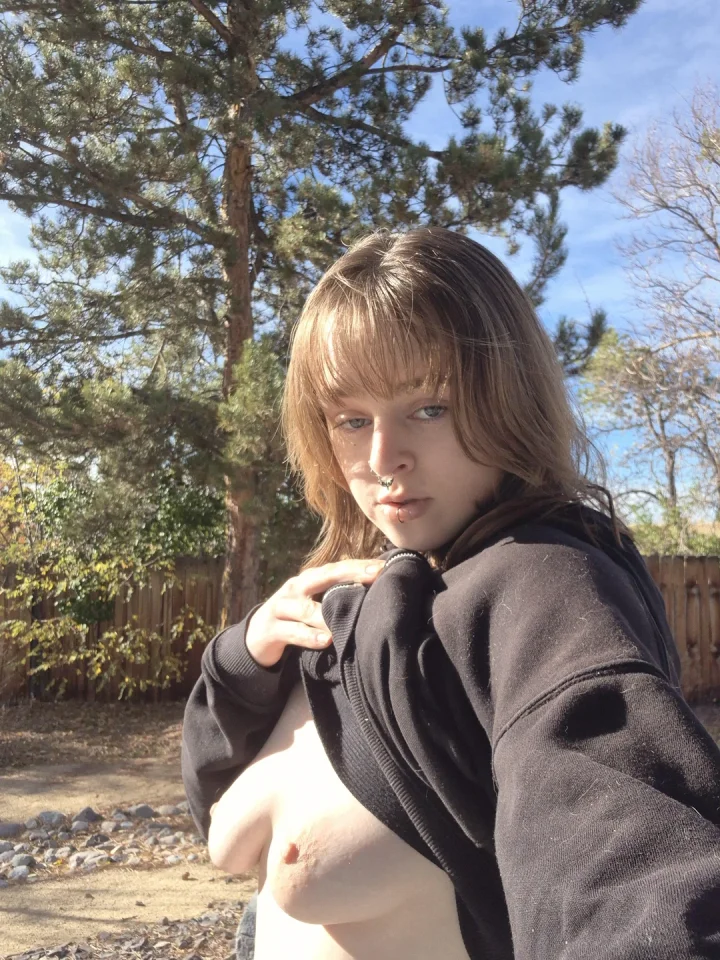 Lifted by self picture of Sara