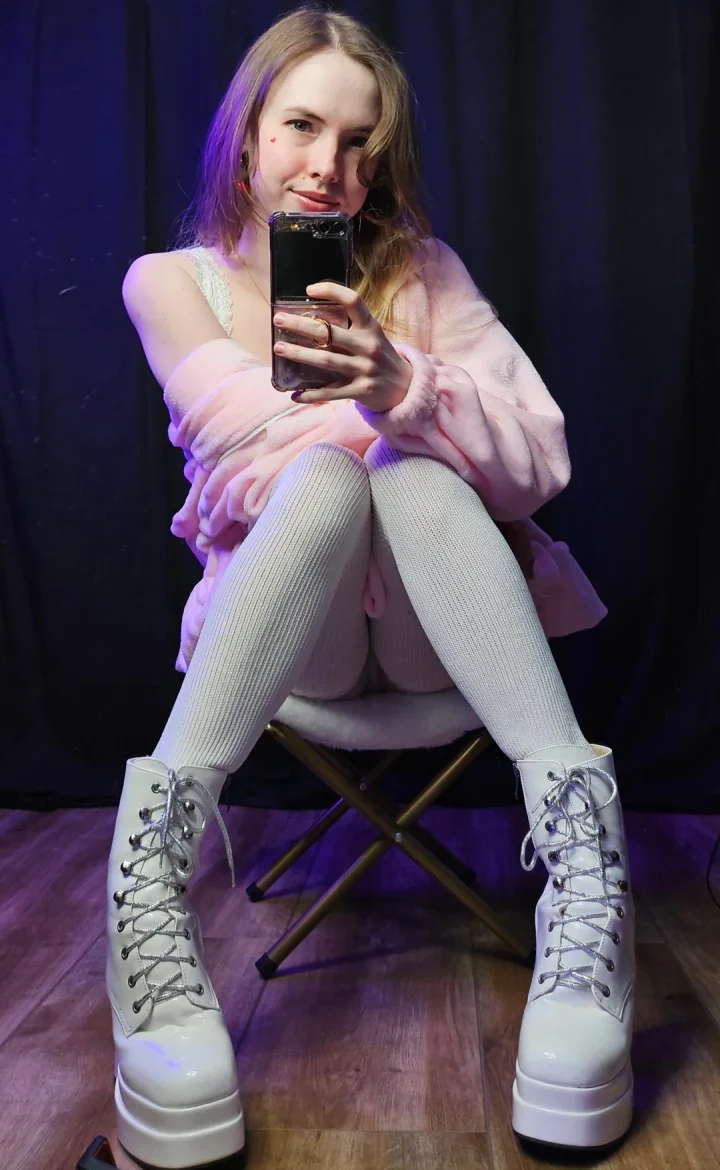 I tower over you with these shoes 🤭