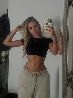 trying my best to convince you to fuck me like a slut