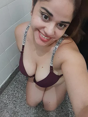 I'm waiting here to give you the pleasure your wife can't... don't worry, it'll be our secret!!