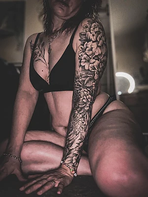 Wanna see what else I can do on my knees?