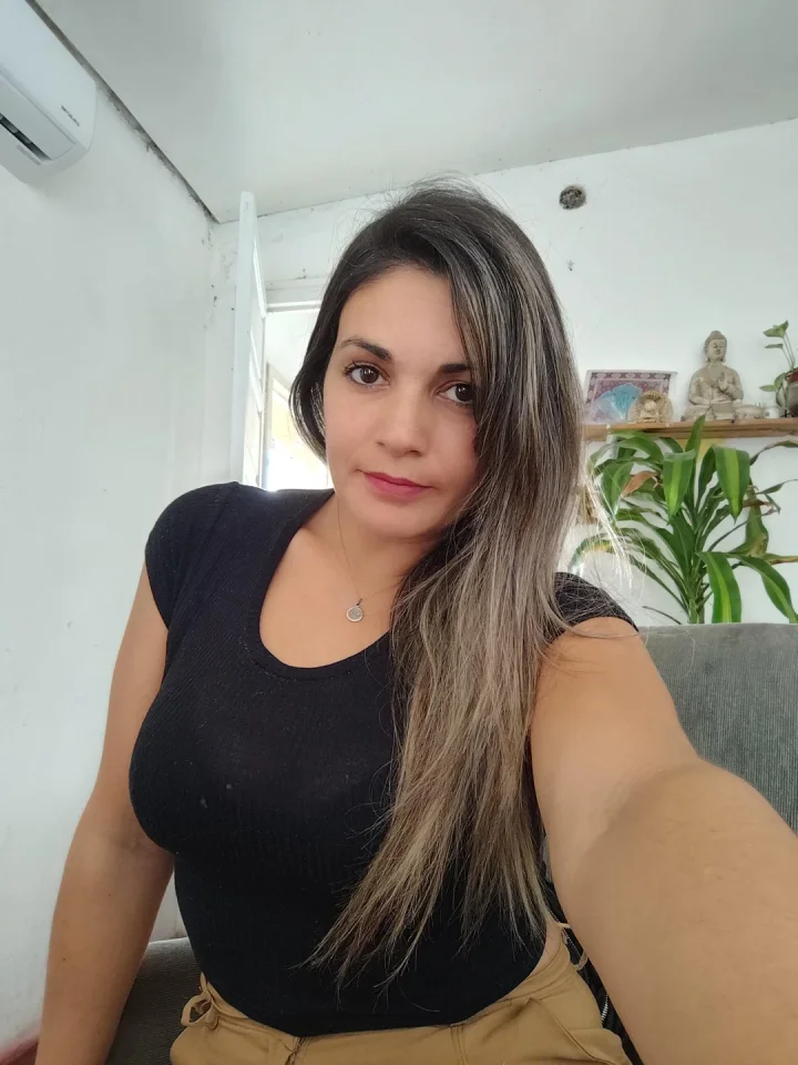 New neighbor on the block, a filthy bitch who will ruin your marriage - homewrecker – Schminke Foto von The queen (@onequeen7)