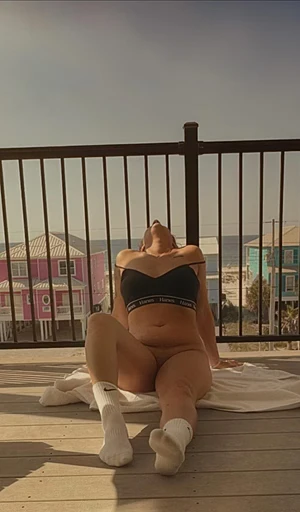 Hot OF Mom bod on vacation