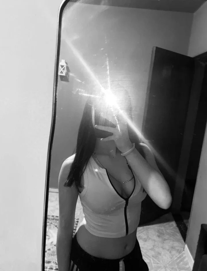 Hand up picture of SEXTTINGHOT💦🔞