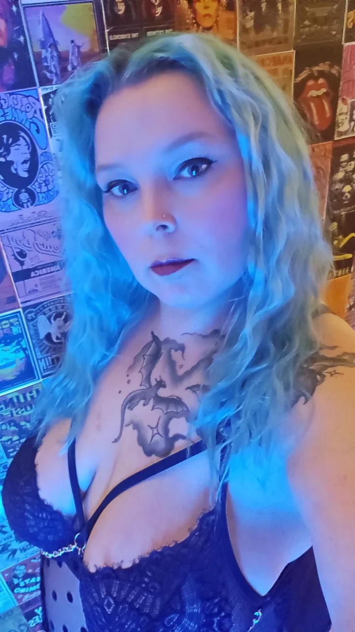 Upper teeth picture of PeacockVixen