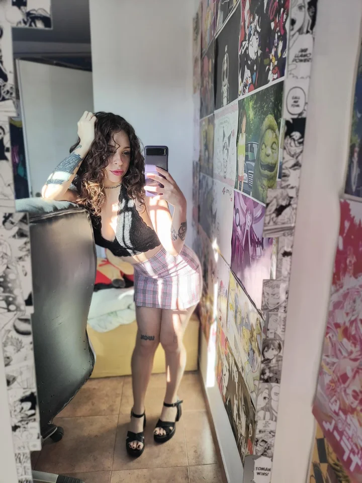 Black footwear picture of 𝕁𝕌𝕃𝕀𝔼 Homewrecker 👸🏻