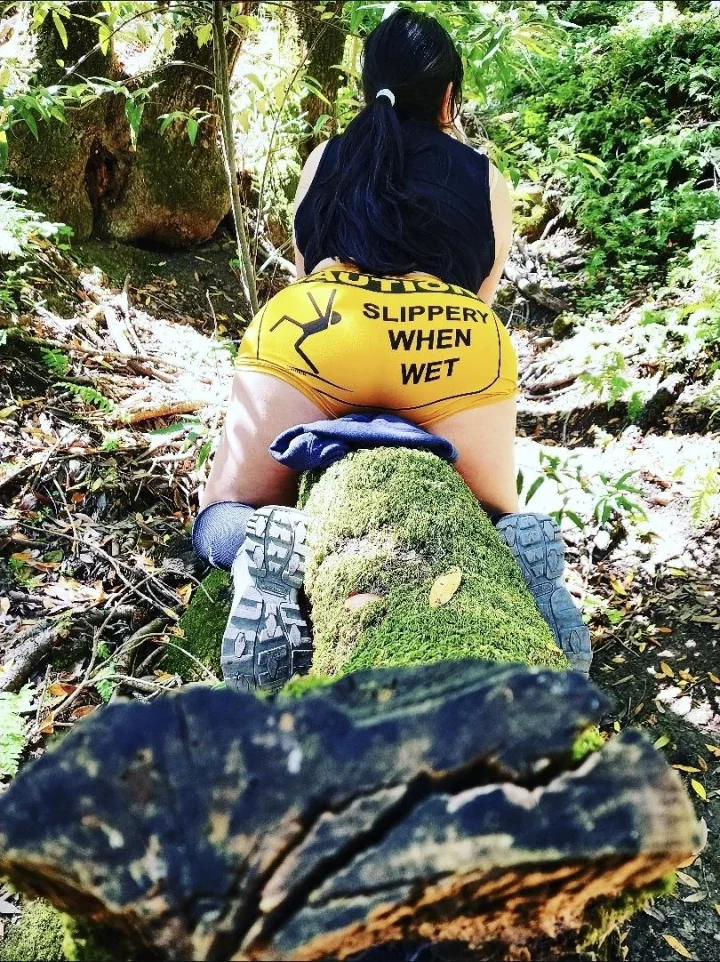 Photo Shorts jaunes de 𝕁𝕌𝕃𝕀𝔼 Homewrecker 👸🏻