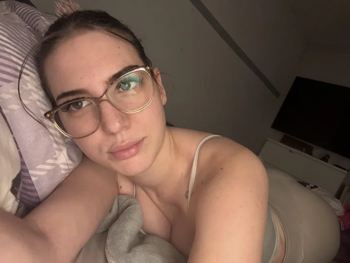 Armpit crease picture of Kiki 💋