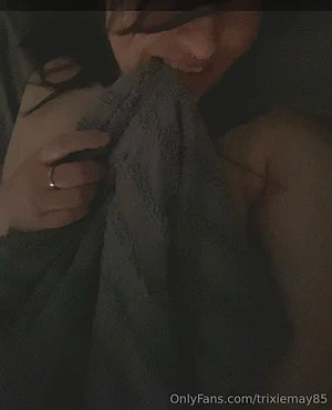 WHO NEEDS A CUDDLE BUDDY💕