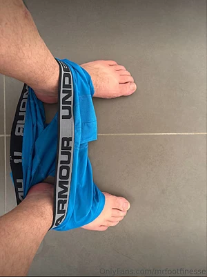 would u suck my cock or foot first?