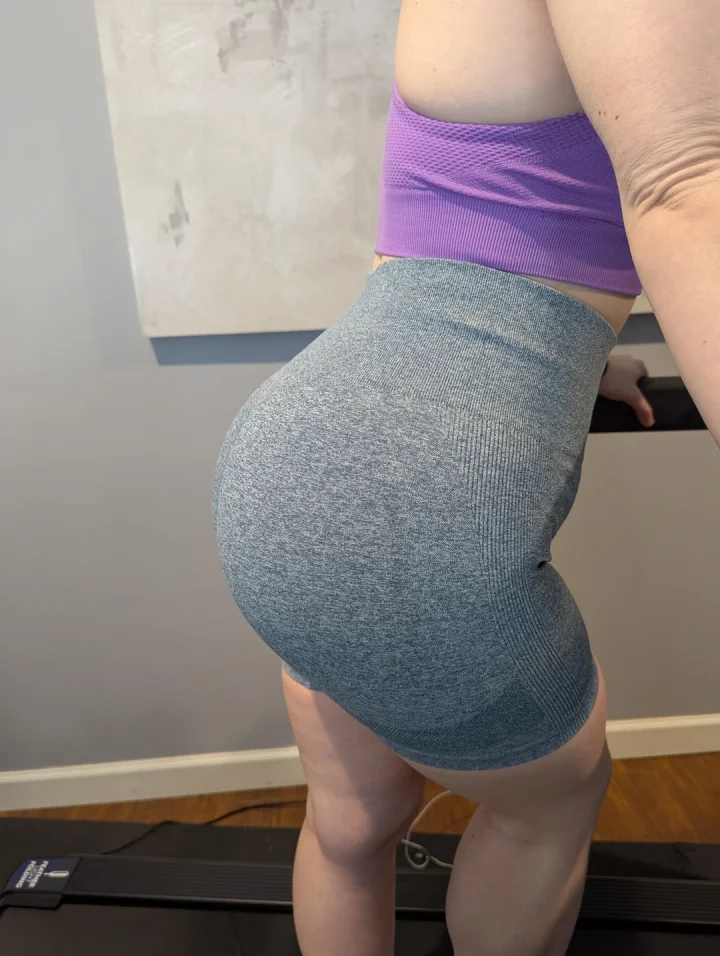 Kneepits picture of Treadmillie
