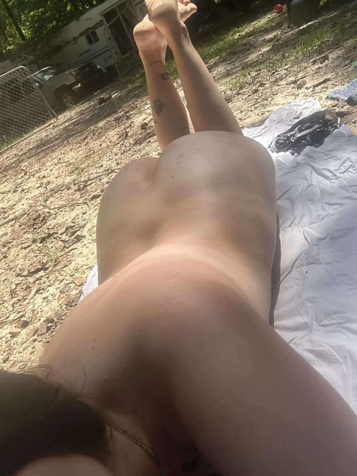 Liegend Foto von juicysecret69