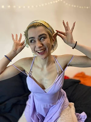 I can show you my pussy from all angles Chebck comoents