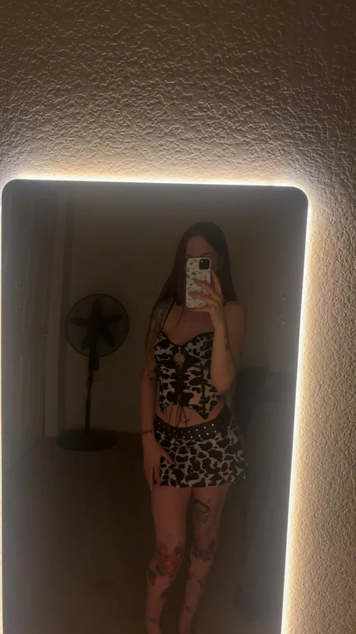 Selfie picture of canna doll