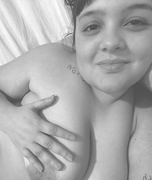 Mommy's saggy tits love licks