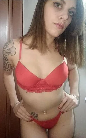 Would you fuck a tatted girl like me?