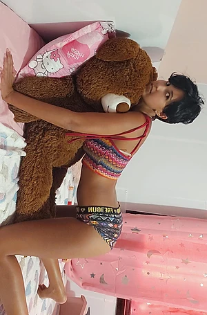 Telle this little girl what you want her to do 💦🥰👧🍭