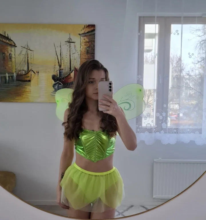 Foto Transparente de Elya (@shyelya)