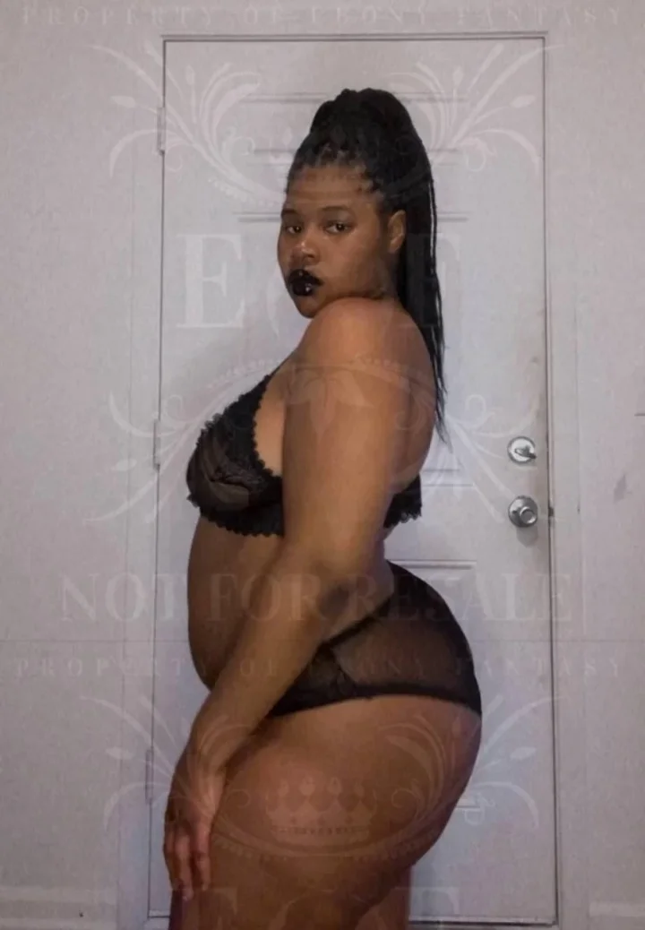 Arched back picture of Your.ebonyfantasy