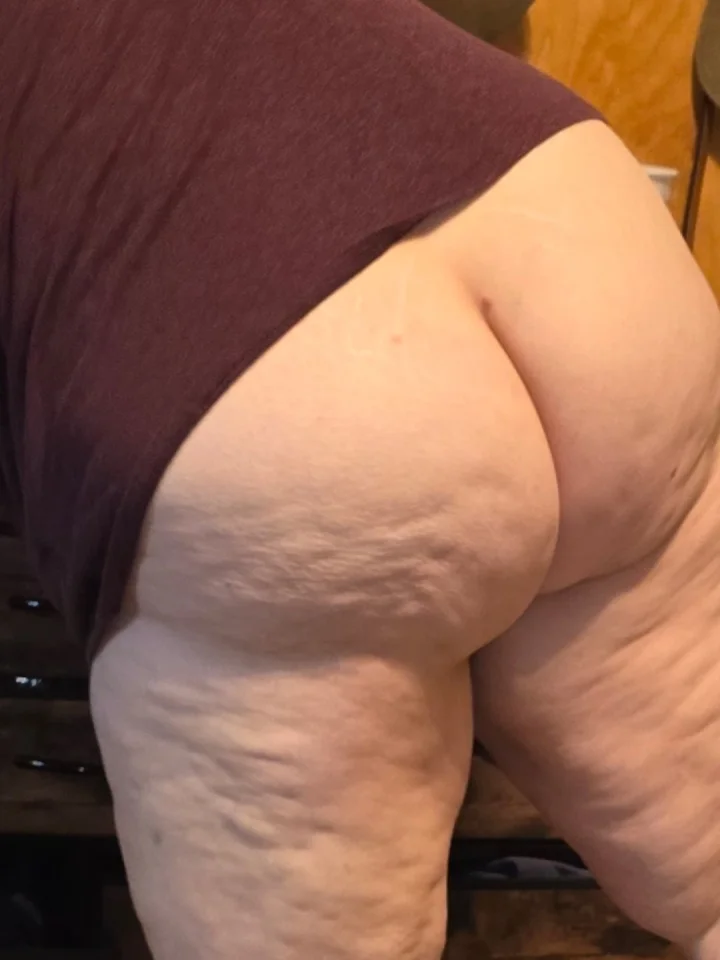 Juicy sweet mom ass