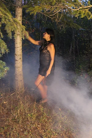 Feeling a little Witch in the picture !!!